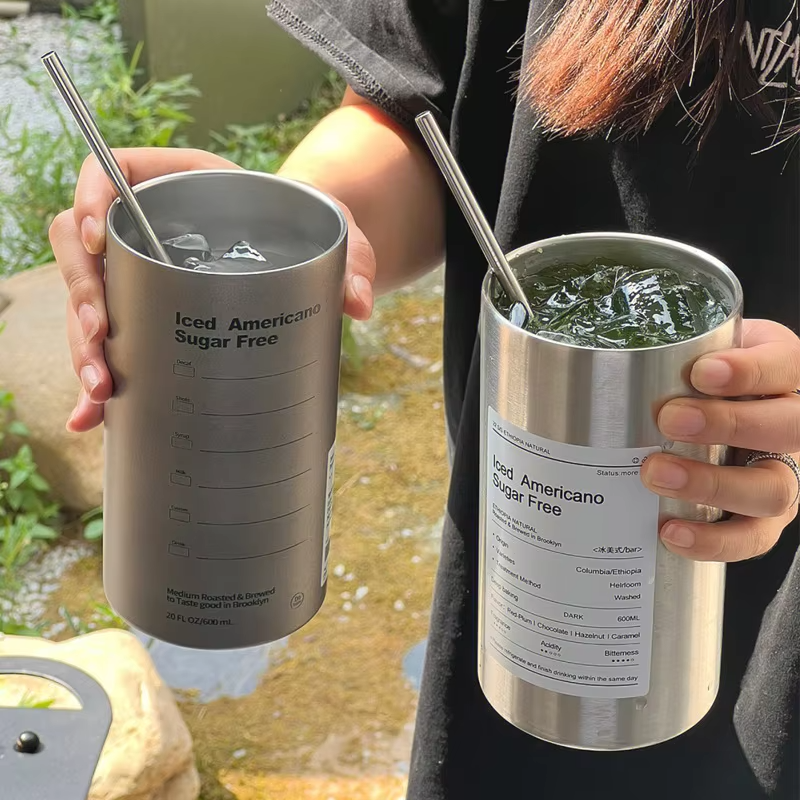 custom reusable cups with lids and straws