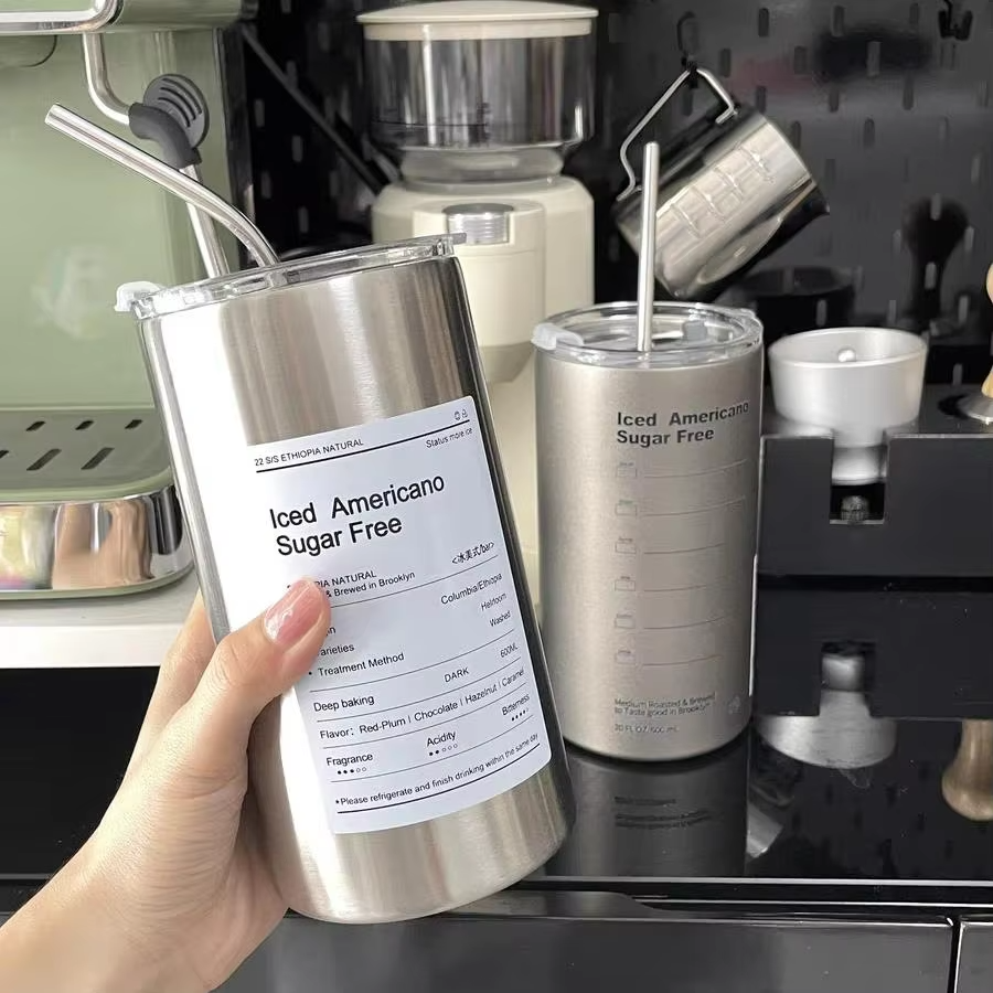 custom reusable cups with lids and straws
