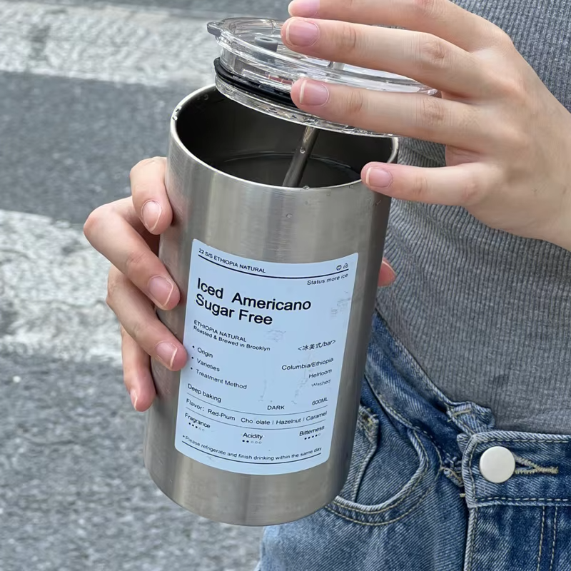custom reusable cups with lids and straws