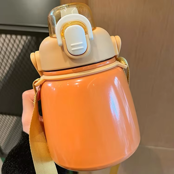 子供用ストロー付き断熱水筒